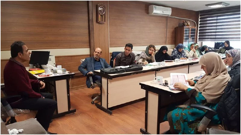 فلسفه‌ورزی کار برج‌عاج‌نشینان نیست